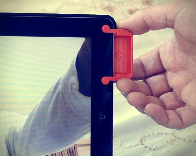 Magnetic iPad Sound Enhancer