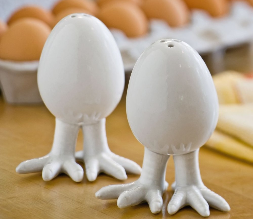 Egg Salt & Pepper Shakers