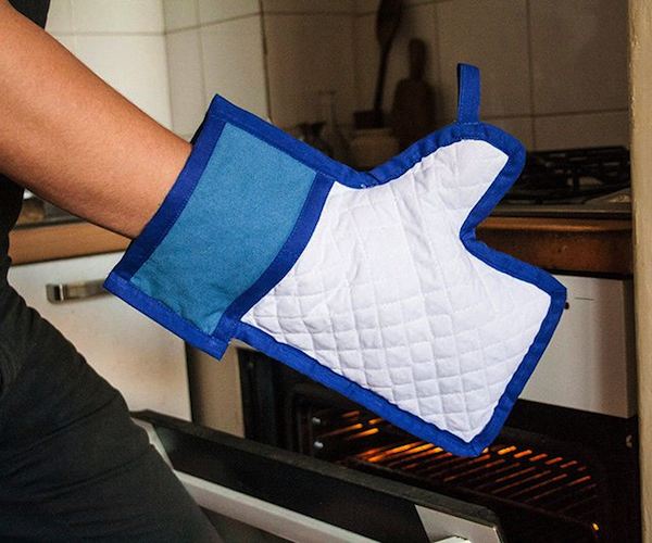 Facebook Like Kitchen Glove