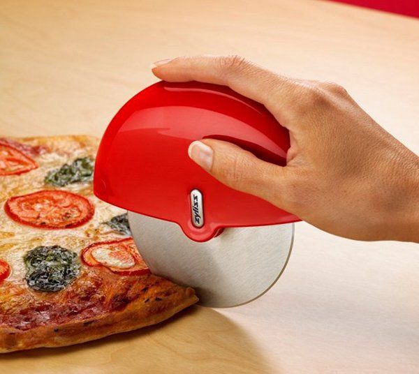 Zyliss Palm-Held Pizza Slicer