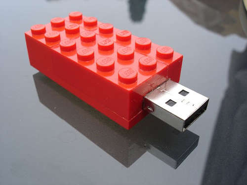LEGO USB