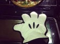 Mickey Mouse Oven Glove