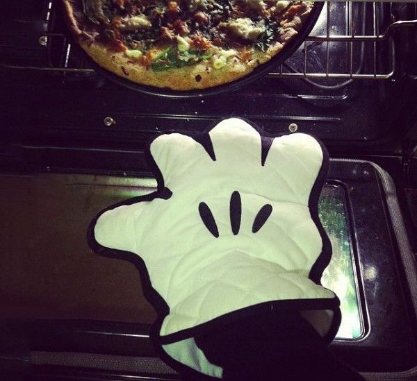 Mickey Mouse Oven Glove