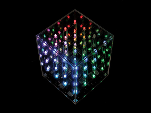 The Hypnotic Light Cube