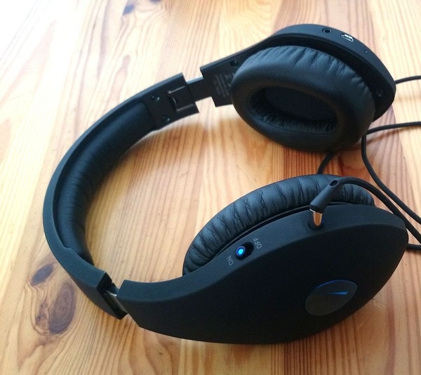 vQuiet Noise Canceling Headphones