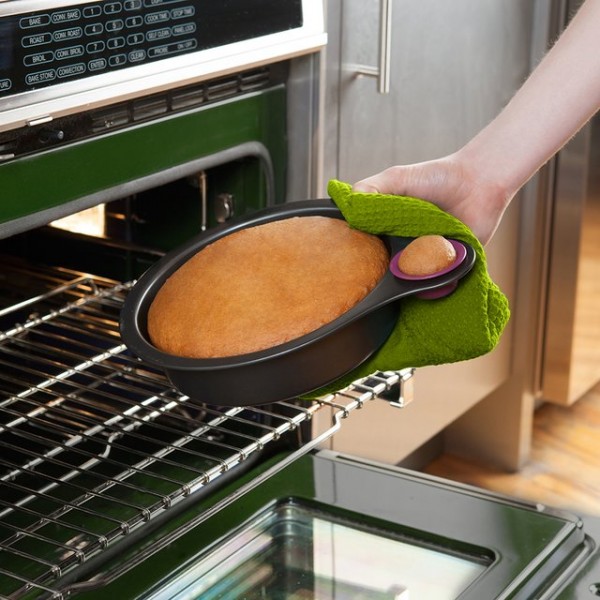 Nibble Testing Cake Pan