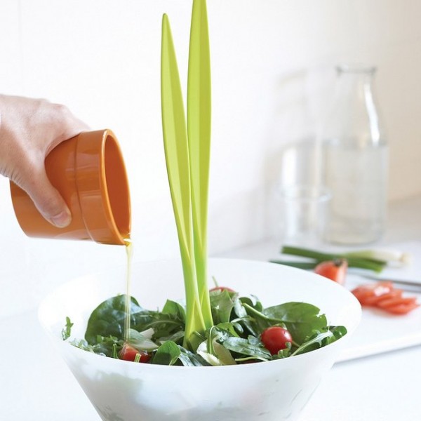 Salad Plant Servers & Pot