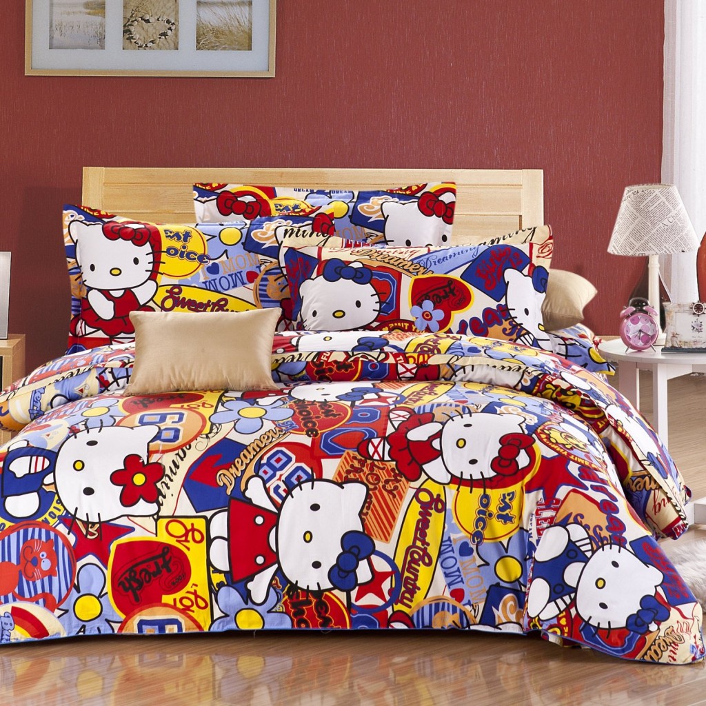 Hello Kitty Queel Full Size Bedding Set