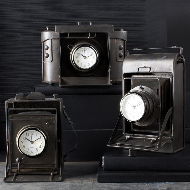 Vintage Camera Desk Clock