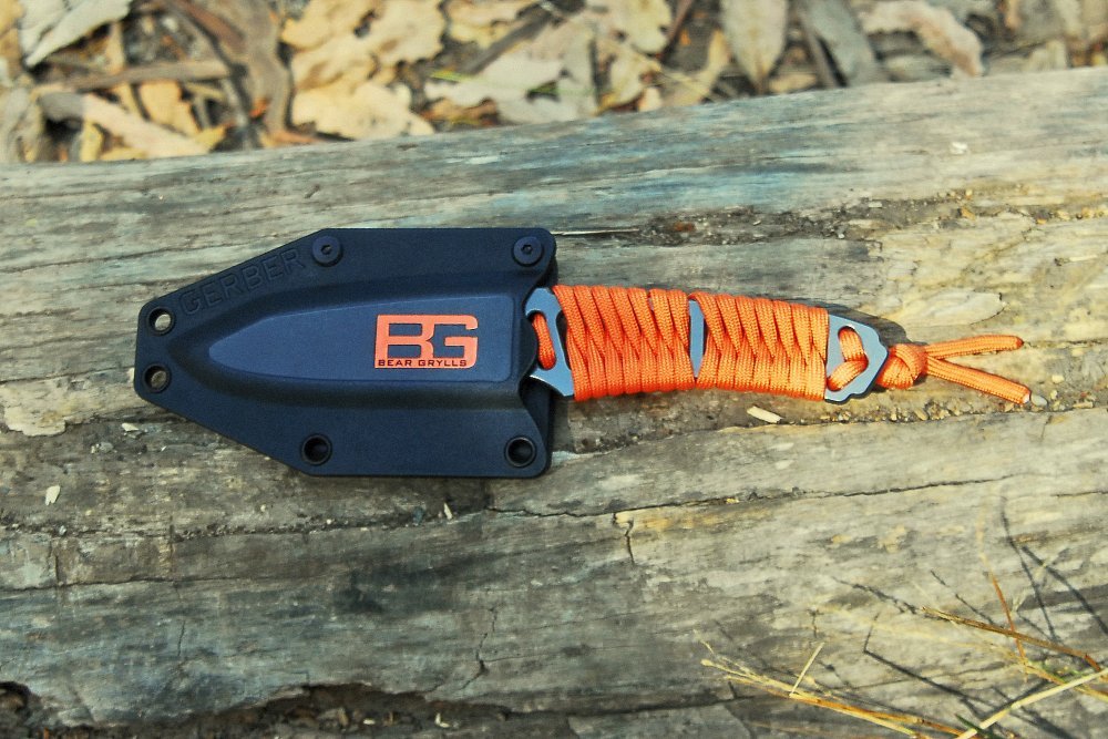 Bear Grylls Paracord Fixed Blade Knife by Gerber