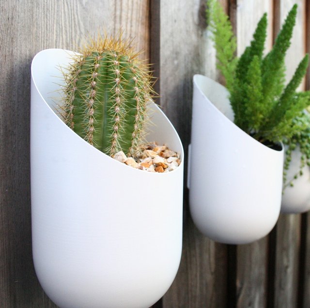 Wallter Wall Planter