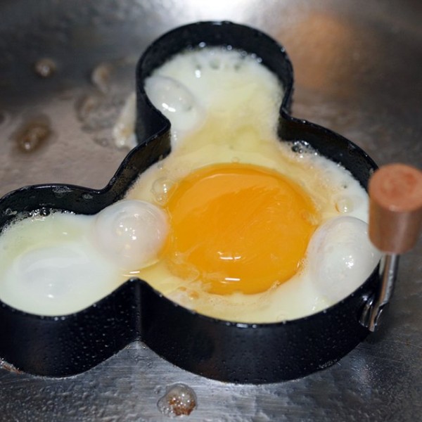 Mickey Mouse Egg & Pancake Ring