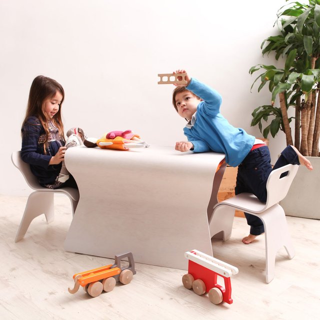 Bloom Otto Table & Chairs