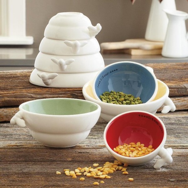 Busy Bee Ceramic Measuring Cups
