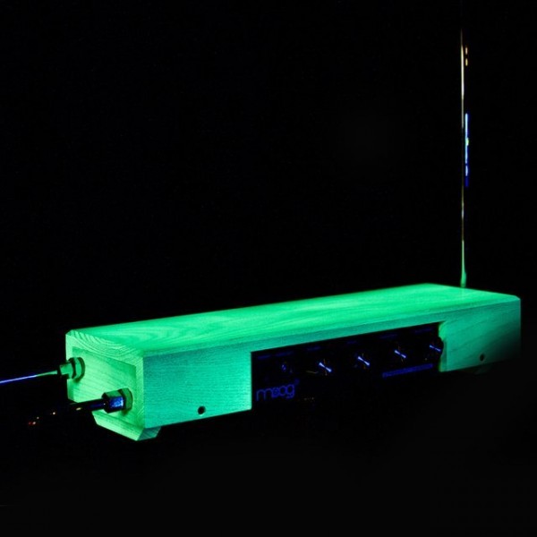 Etherwave Theremin by Moog