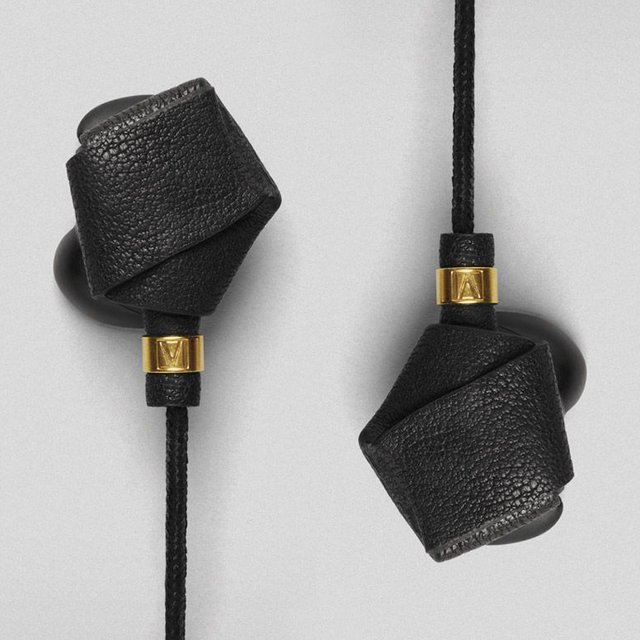 Bight Knotted Earphones by Molami