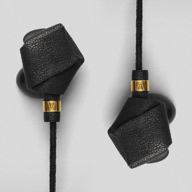 Bight Knotted Earphones by Molami