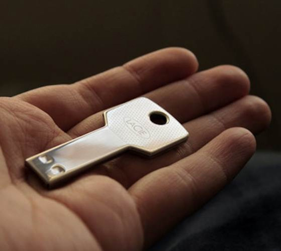 LaCie iamaKey v2 8GB USB 2.0