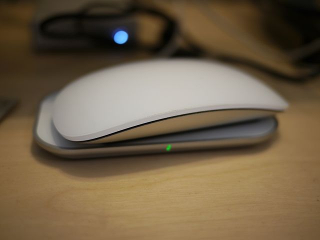 Mobee Magic Apple Mouse Charger