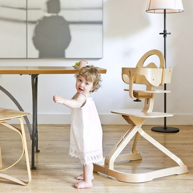 Signet Complete Highchair by Svan