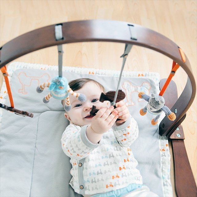 finn emma play gym