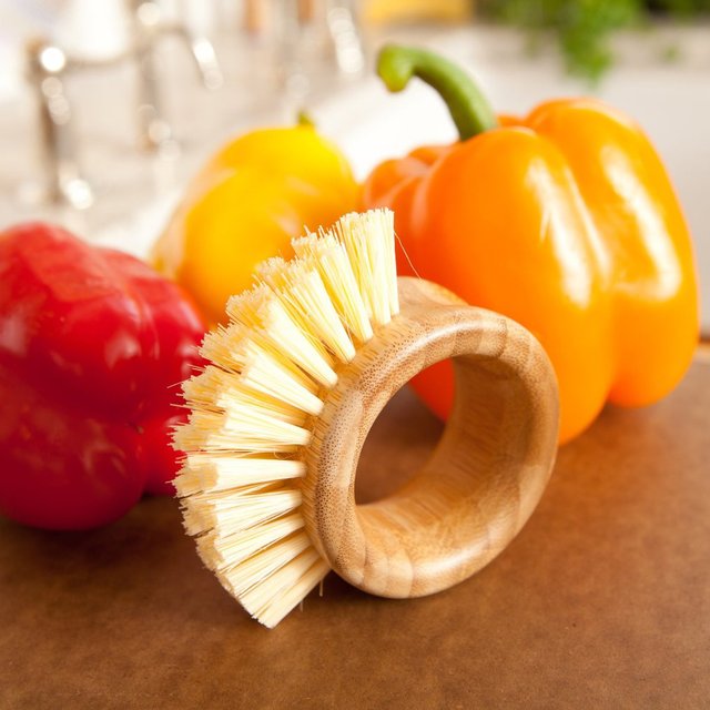 The Ring Vegetable Brush