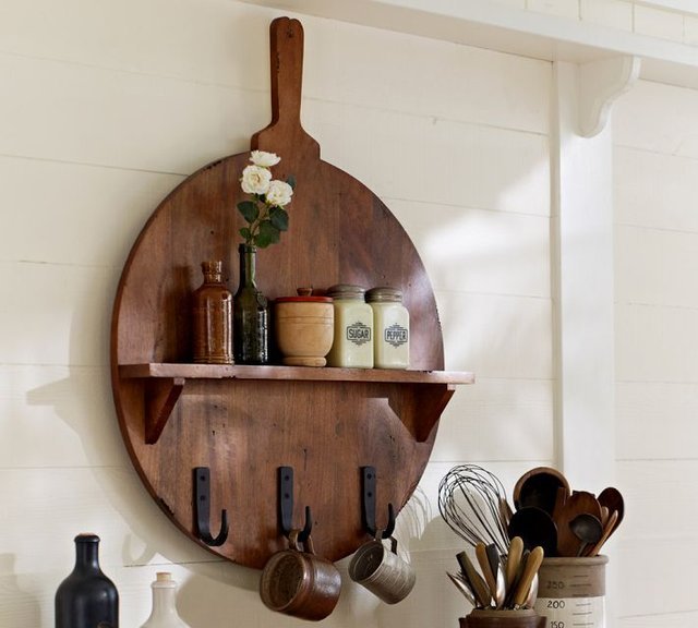 Cuisine Board Shelf w/ Hooks