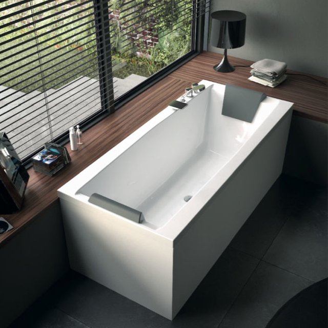 Eden Corner Tub by Glass