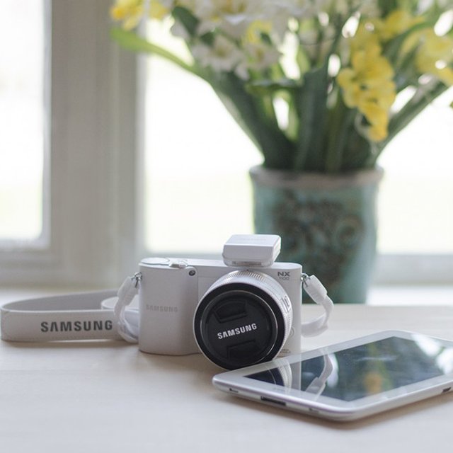 Samsung NX1100 Smart Wi-Fi Digital Camera