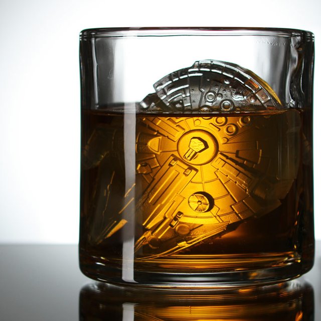 Star Wars Millennium Falcon Ice Cube Tray