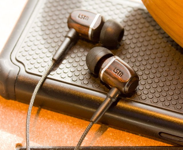 Troubadours In Ear Earphones by LSTN