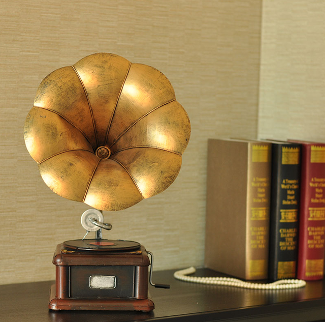 Handmade Iron Retro Phonograph Model