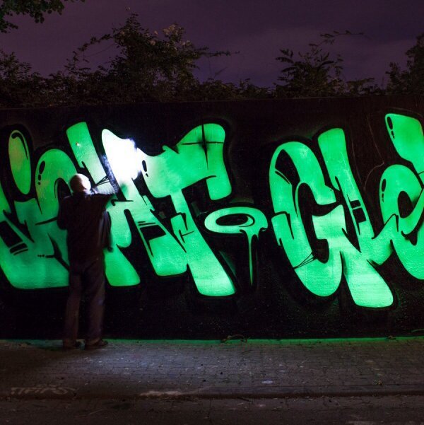 Nightglow Luminescent Spray Paint