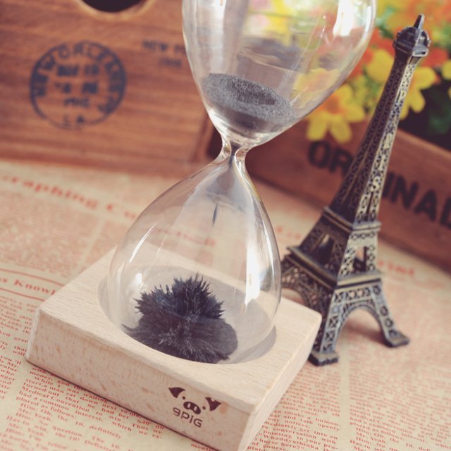 Magnetic Sand Hourglass