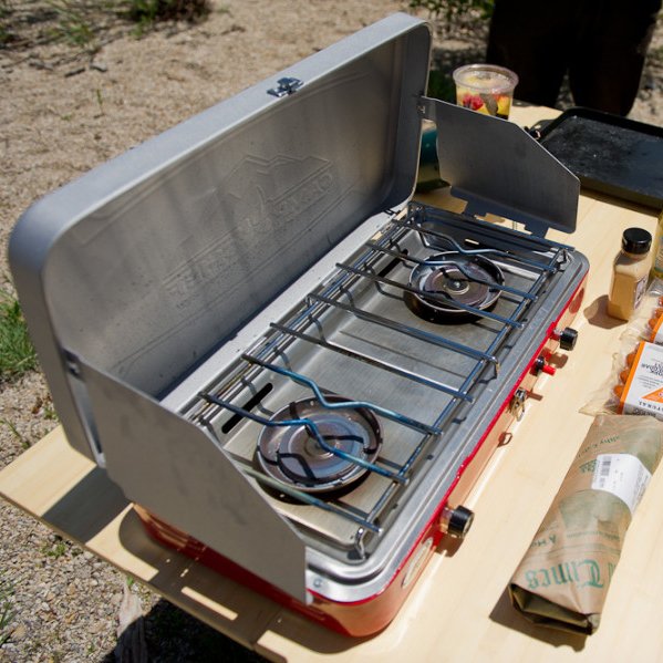 Creatice Camp Chef Everest 2 Burner Camp Stove for Large Space