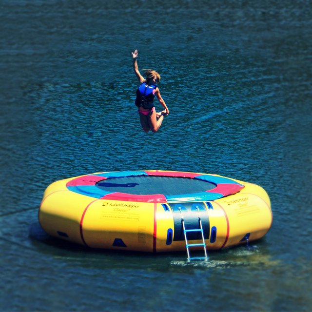 Island Hopper 15′ Classic Water Trampoline