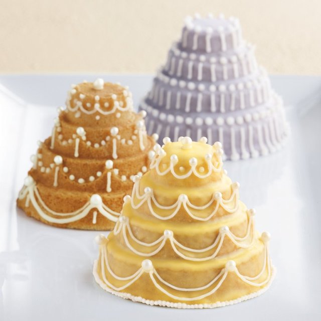 Nordic Ware Mini Tiered Cakelet Pan