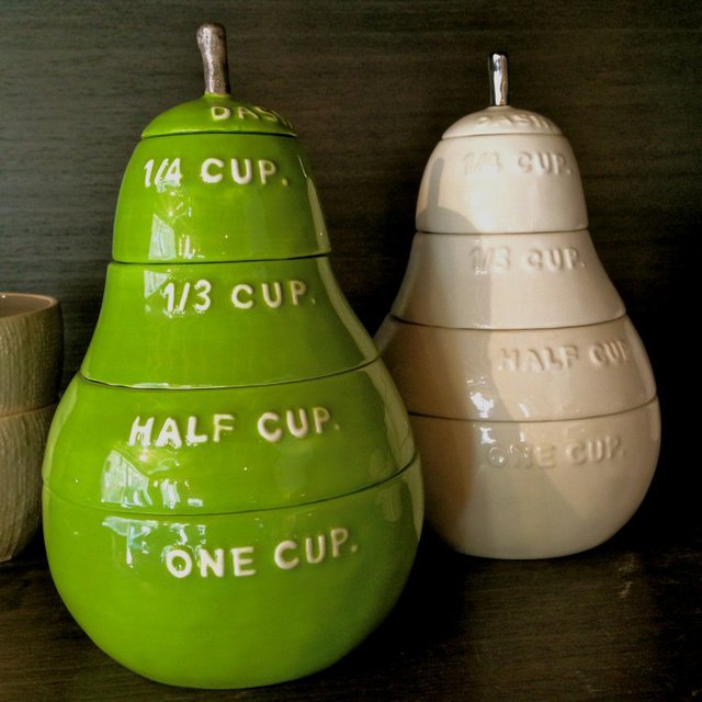 Pear Measuring Cups