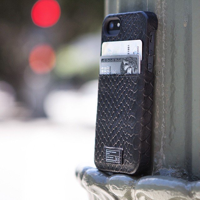 Solo Black Snake iPhone 5/5s Wallet by Hex