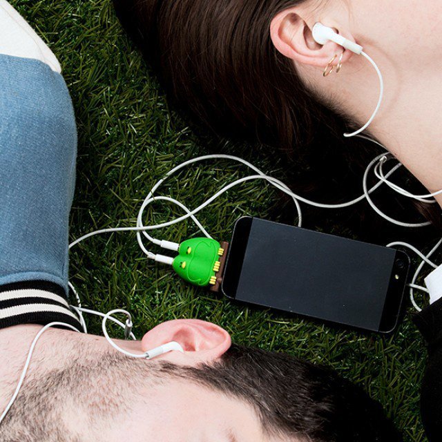 Lovebirds Headphone Splitter