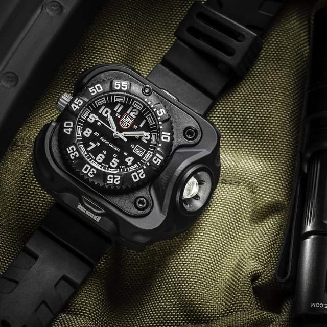 SureFire Wristlight Watch