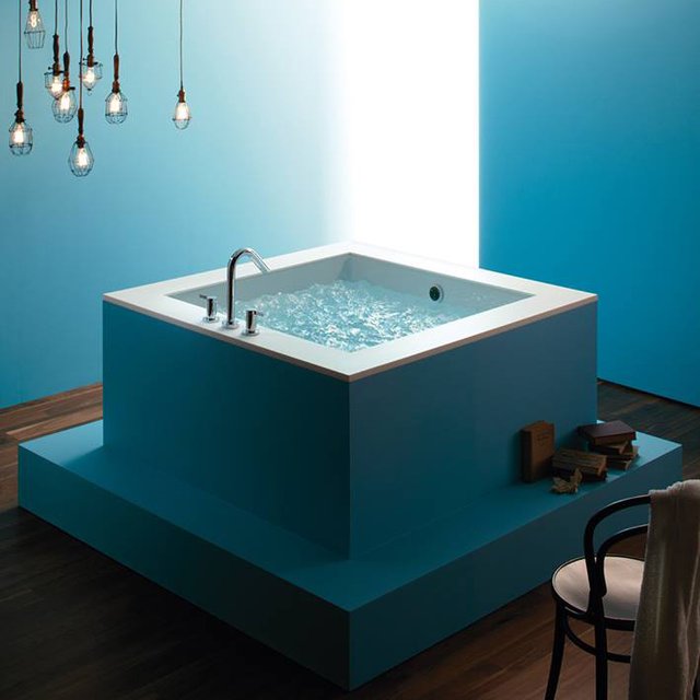 Underscore Cube BubbleMassage Bath by Kohler