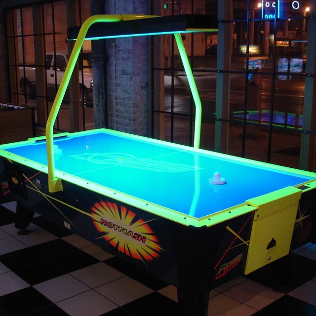 Hot Flash Air Hockey Table