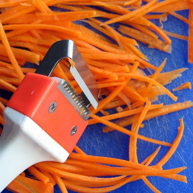 Kinpira Julienne Peeler