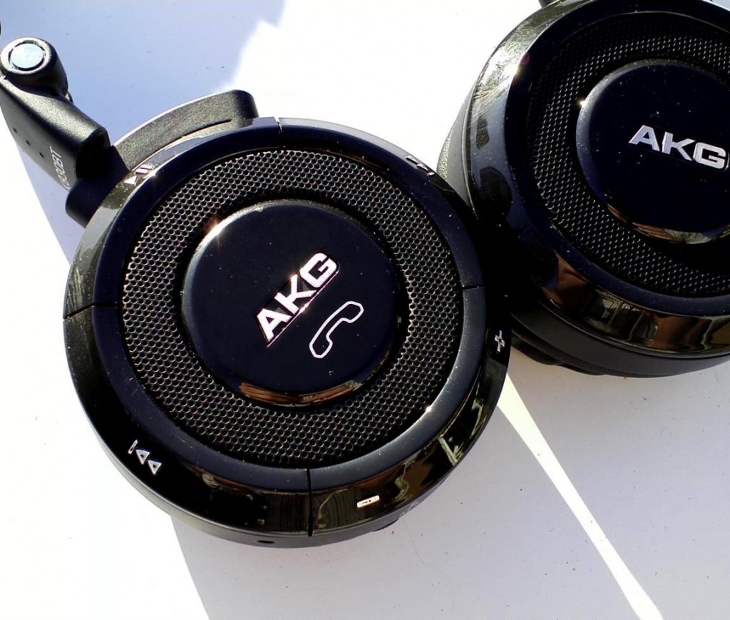 AKG K830BT High-Performance