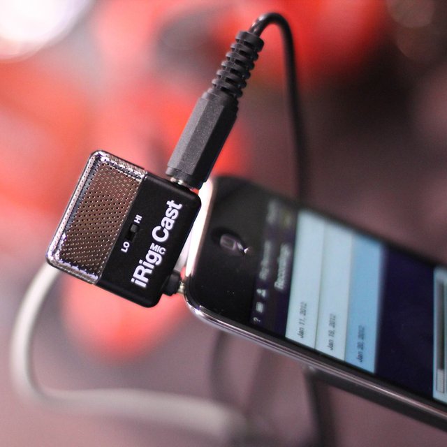 iRig MIC Cast Mini iOS Microphone