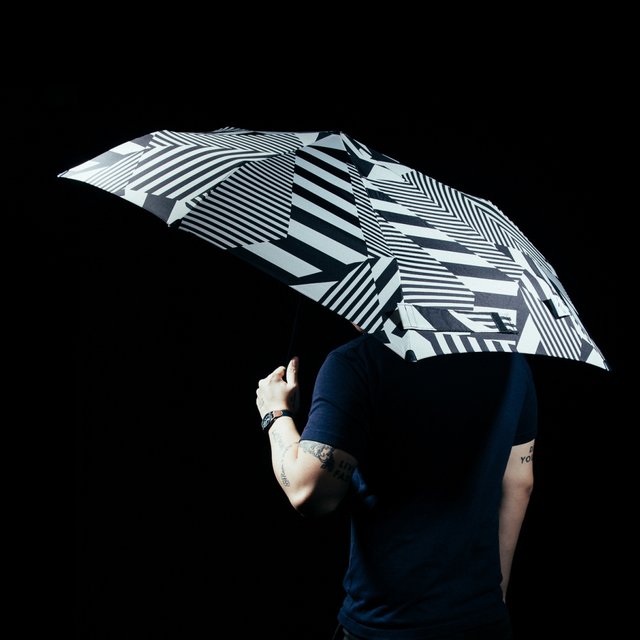 Dazz Buzz Storm Umbrella by Senz