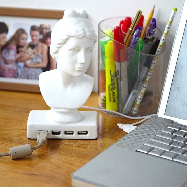 Aphrodite USB Hub