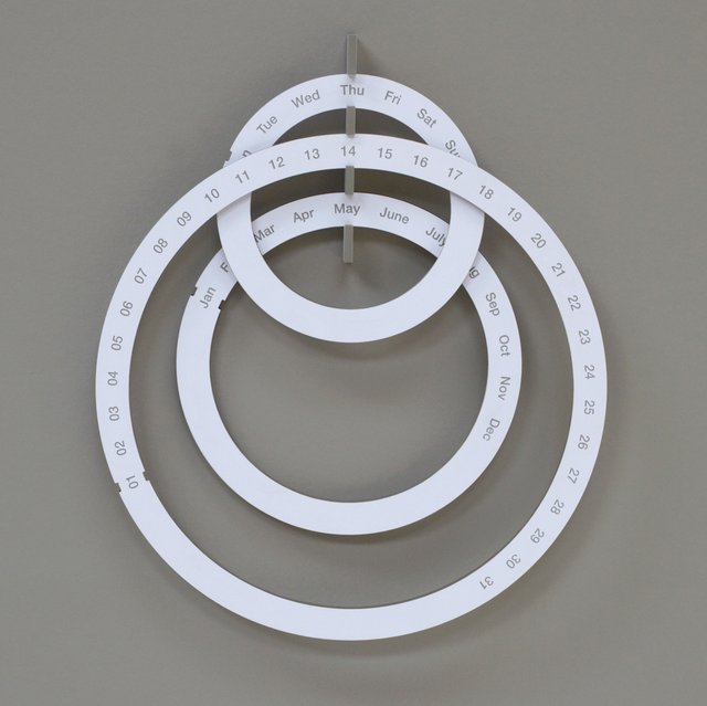 Ring Calendar by Sebastian Bergne