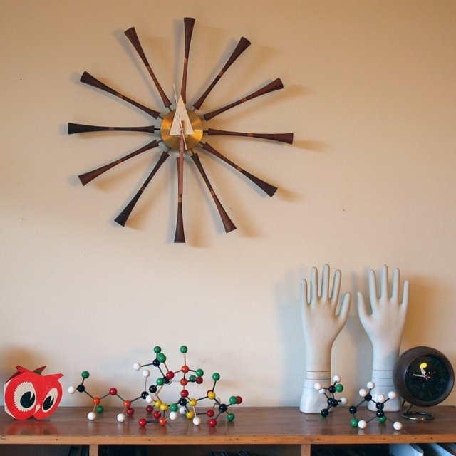 Spindle Clock by Vitra Nelson